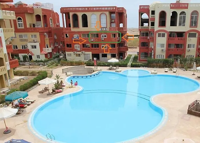 2 Bedroom Apartment With Pool View