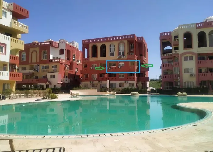 2 Bedroom Apartment With Pool View